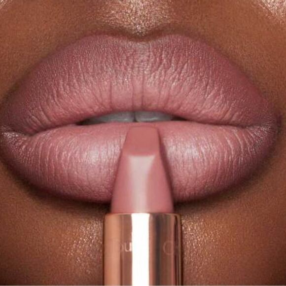 Charlotte Tilbury Matte Revolution Lipstick in Pillow Talk full size BNIB - Picture 8 of 9